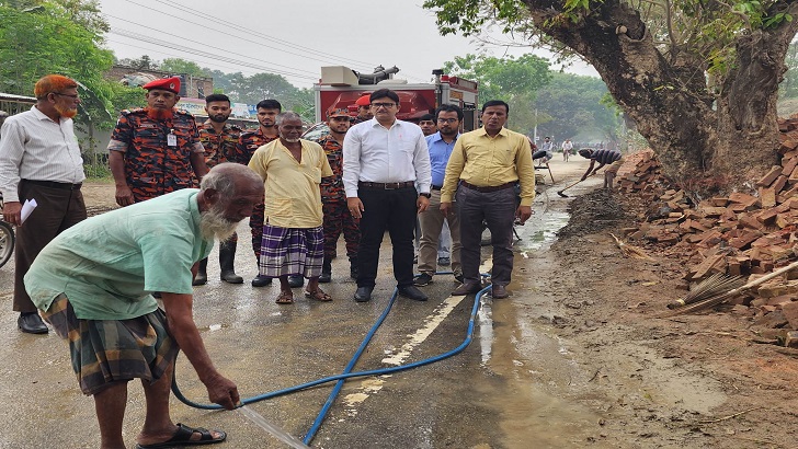 মুজিবনগরে রাস্তায় মাটি ফেলে জন দুর্ভোগ সৃষ্টি নির্বাহী অফিসারের পদক্ষেপ