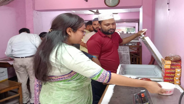 কোটচাঁদপুরে দুই প্রতিষ্ঠানকে ৮ হাজার টাকা জরিমানা