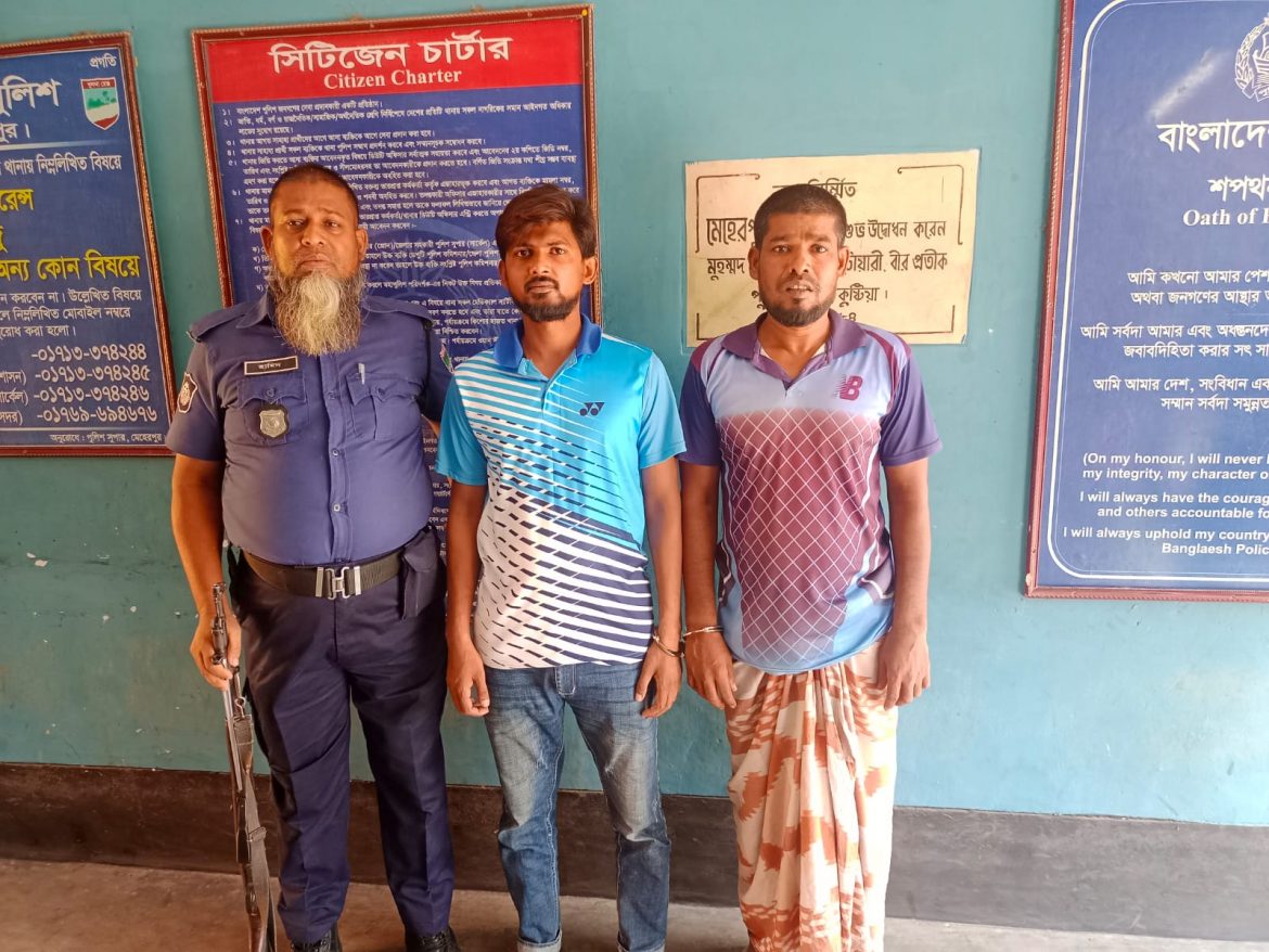 মেহেরপুরে ছাত্রদল ও স্বেচ্ছাসেবক দলের দুই নেতা আটক/৬টি ককটেল উদ্ধার