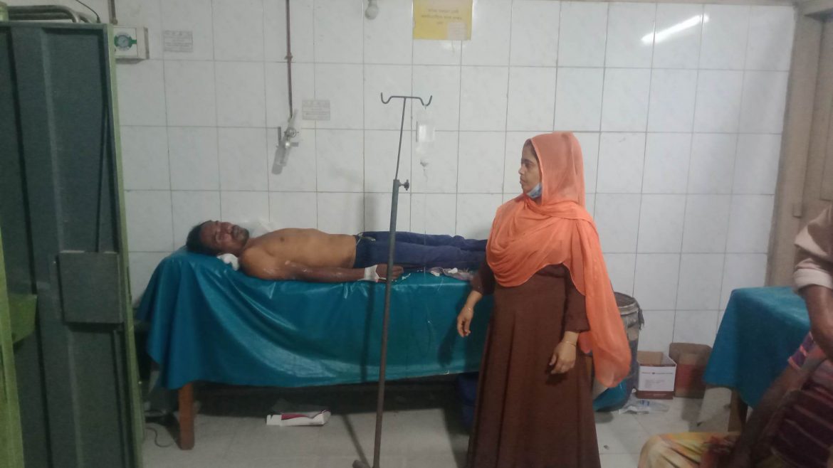 গাংনীতে আগুন নেভাতে গিয়ে গৃহকর্তা আহত