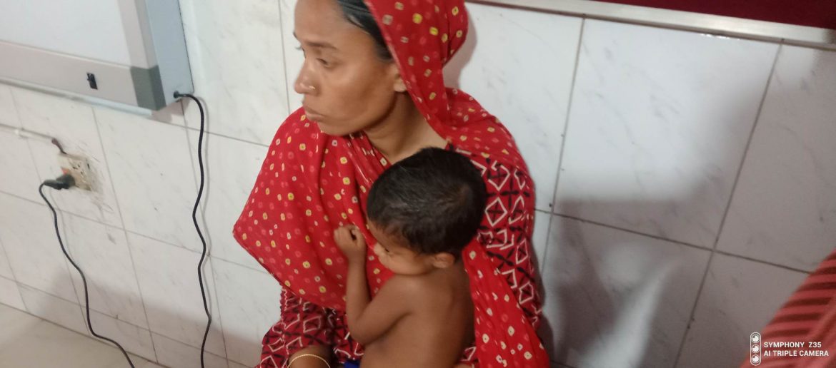 দাতের মাজন ভেবে বিষ দিয়ে দাত মাজা, হাসপাতালে ভর্তি