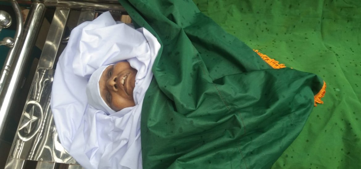 দর্শনার নাস্তিপুরে ছাদ থেকে পড়ে বৃদ্ধার মৃত্যু