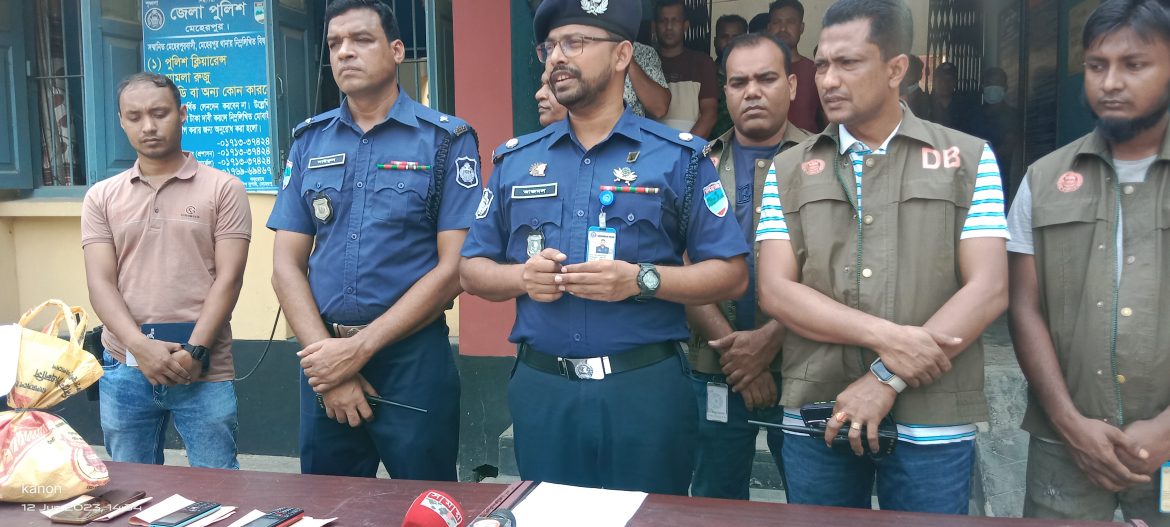 ইজিবাইক ছিনতাই করতেই চালককে হত্যা, তিনজন গ্রেফতার