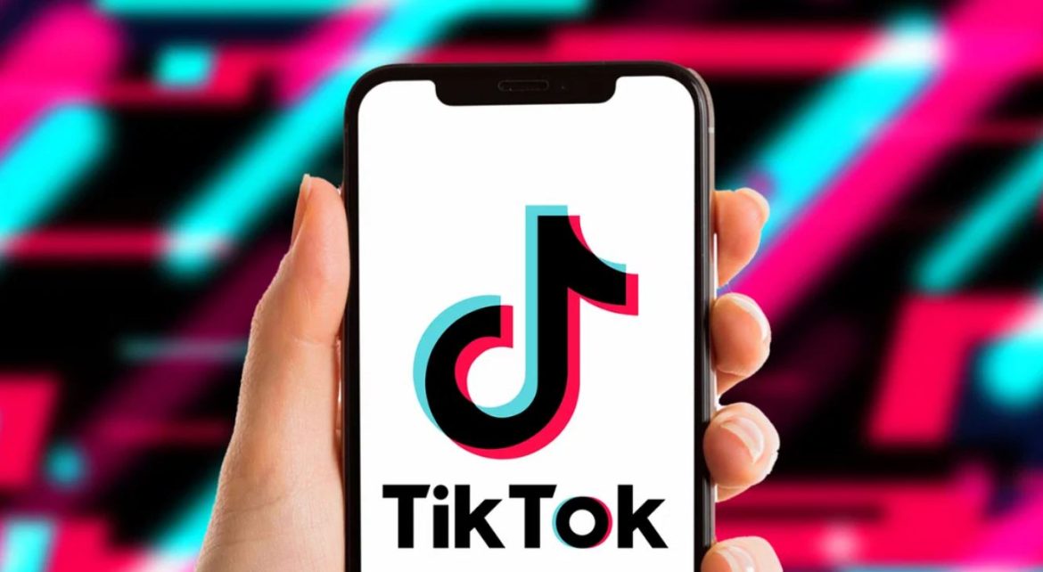 টিকটকে কৃত্রিম বুদ্ধিমত্তা দিয়ে তৈরি ভিডিও