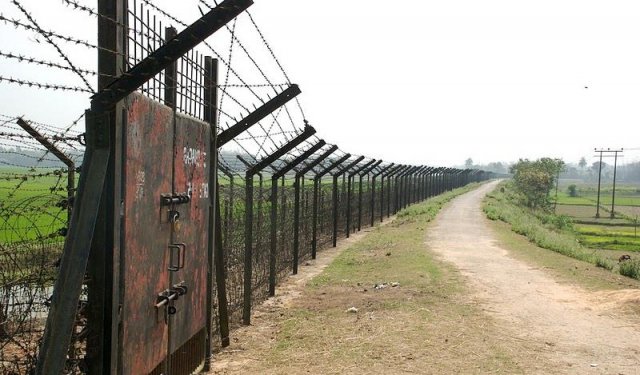 মুজিবনগরে অবৈধভাবে ভারতে অনুপ্রবেশের চেষ্টায় ২ যুবক আটক