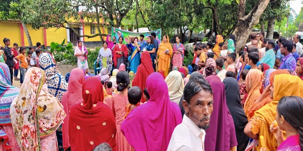 চুয়াডাঙ্গায় নৌকার পক্ষে যুব মহিলা লীগের উঠান বৈঠক ও গণসংযোগ