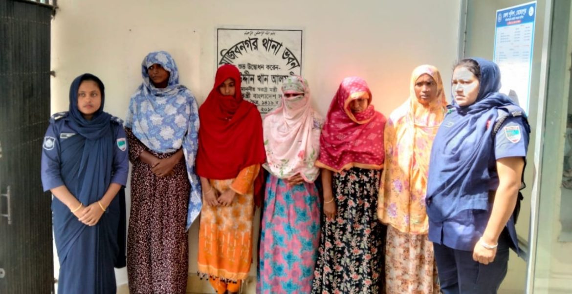 মুজিবনগরে মহিলা জামায়াতের ৫ কর্মী আটক