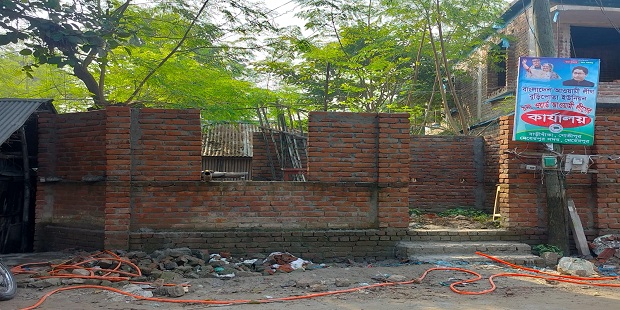 বাড়ীবাকায় আওয়ামী লীগের খোলসে নির্মাণ হচ্ছে বিএনপি-জামায়াতের কার্যালয়!