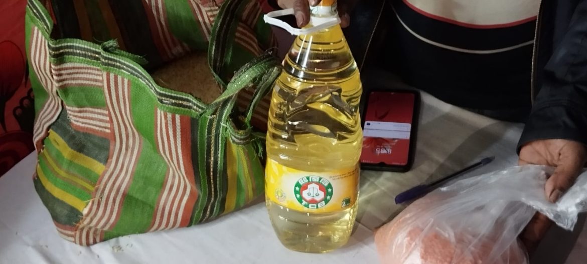 মেহেরপুরে চাঁদবিলে টিসিবি পণ্য কান্ড