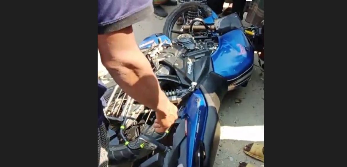 গাংনীতে মোটরসাইকেল ও ইজিবাইকের সংঘর্ষে নারীসহ আহত ৪