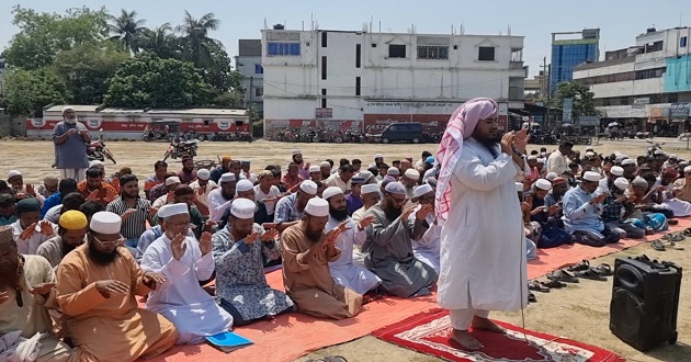 গাংনীতে বৃষ্টির জন্য ইস্তিসকার নামাজ আদায়