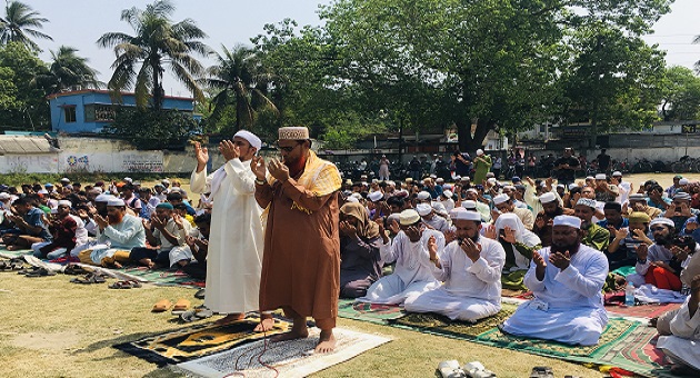 মেহেরপুরে বৃষ্টির জন্য ইস্তিসকারের নামাজ আদায়