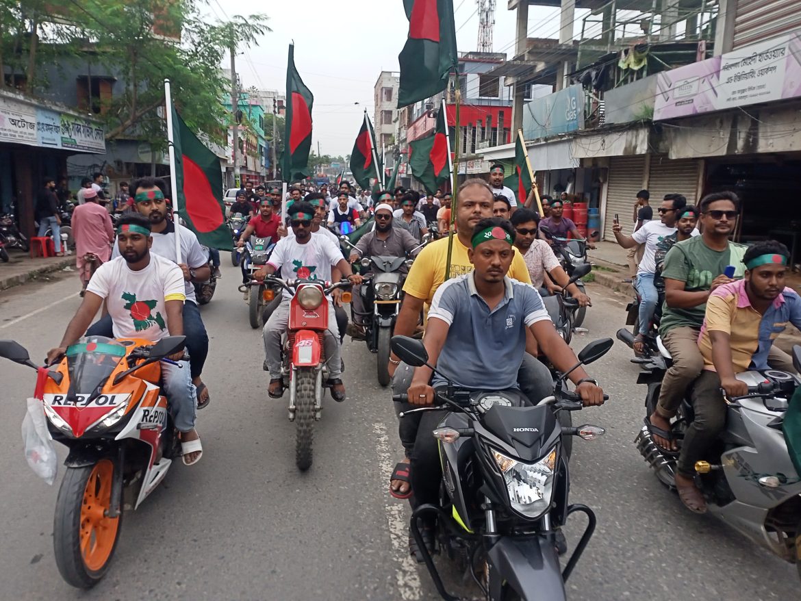 মেহেরপুরের যুবসমাজের বিজয় পথযাত্রা