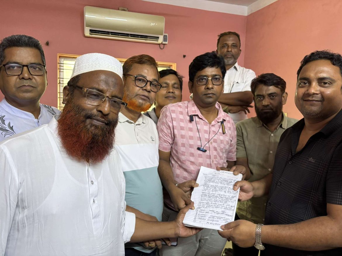 মেহেরপুর কেমিস্ট এণ্ড ড্রাগিস্ট সমিতির সভাপতি হলেন রিনু