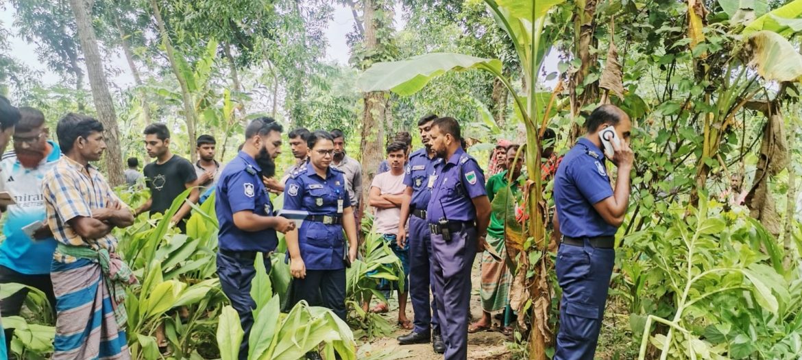 দামুড়হুদার গোবিন্দপুর মাঠ থেকে যুবকের লাশ উদ্ধার