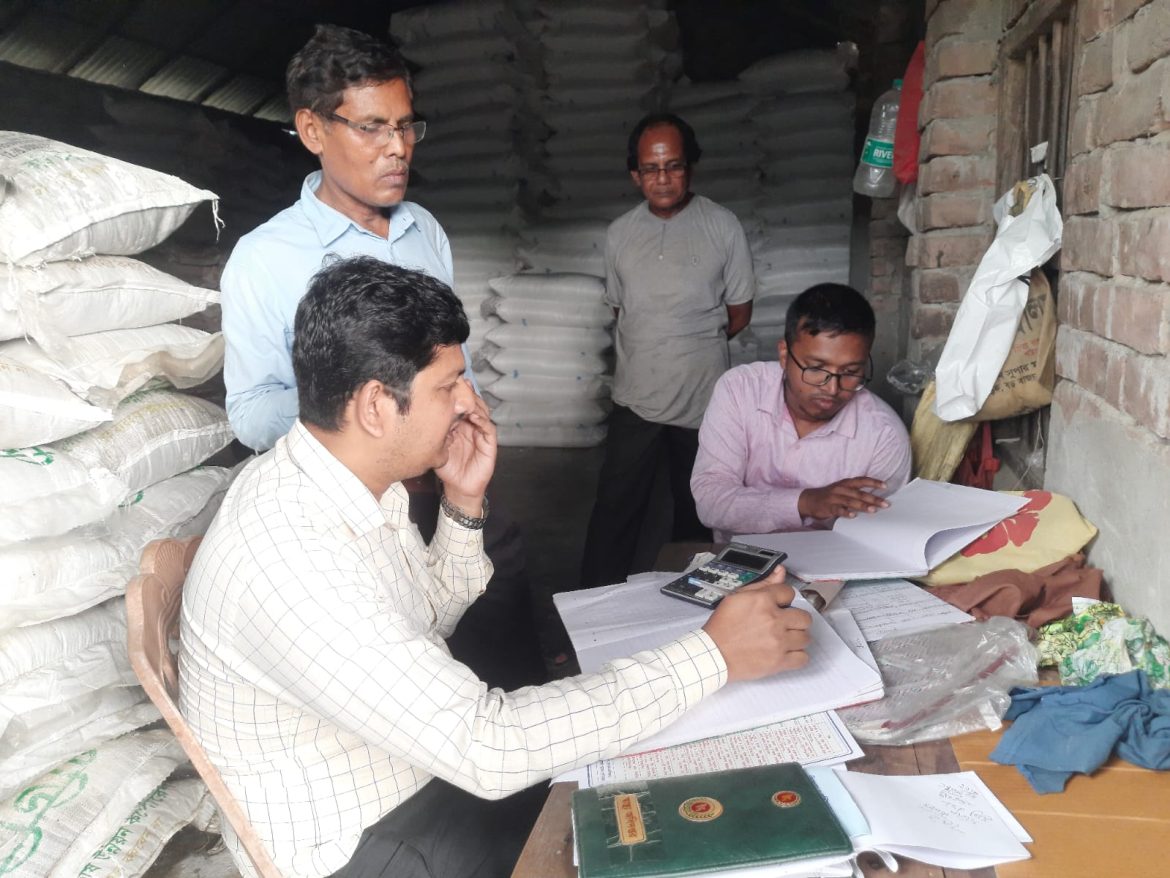 মেহেরপুরে সারের দোকানে ভোক্তার অভিযান, ৪৩ হাজার টাকা জরিমানা