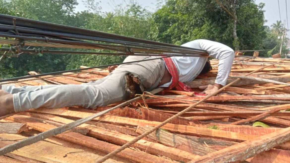 কুষ্টিয়ার দৌলতপুরে বিদ্যুৎস্পৃষ্টে যুবকের মৃত্যু