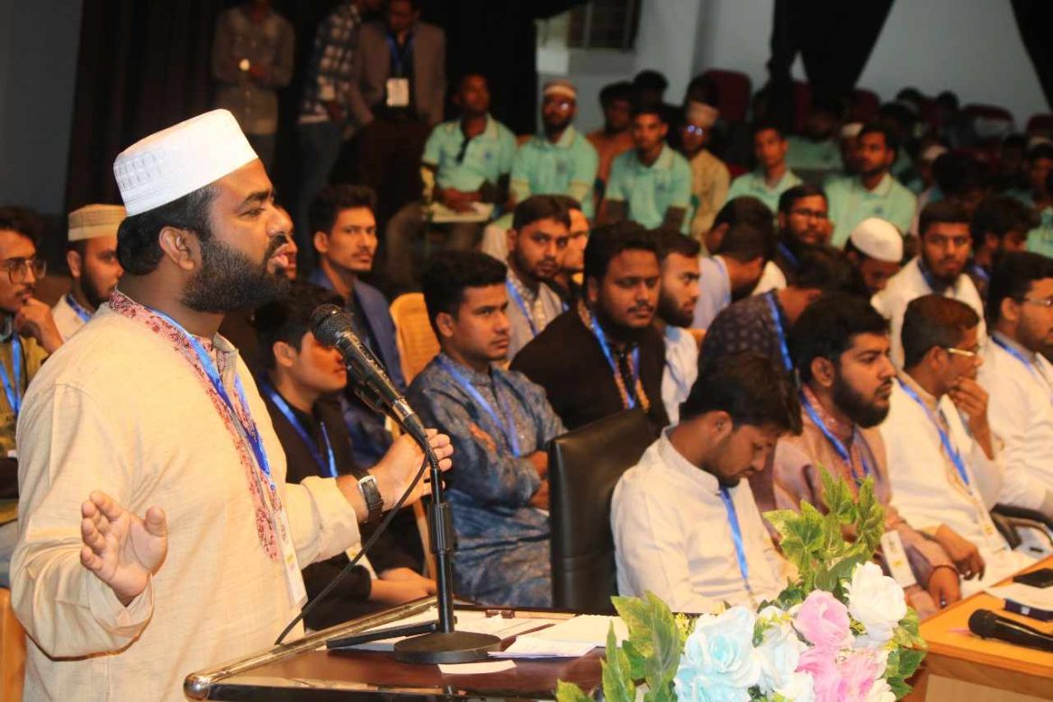 ছাত্রশিবির রাজনীতি চর্চা করে না, শিক্ষার্থীদের নিয়ে কাজ করে