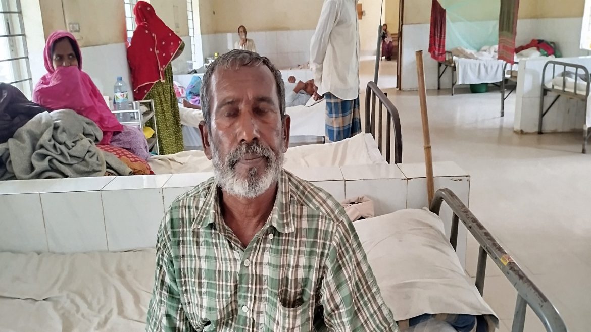 হাসপাতালেই দিন কাটছে বৃদ্ধ ছলেমানের