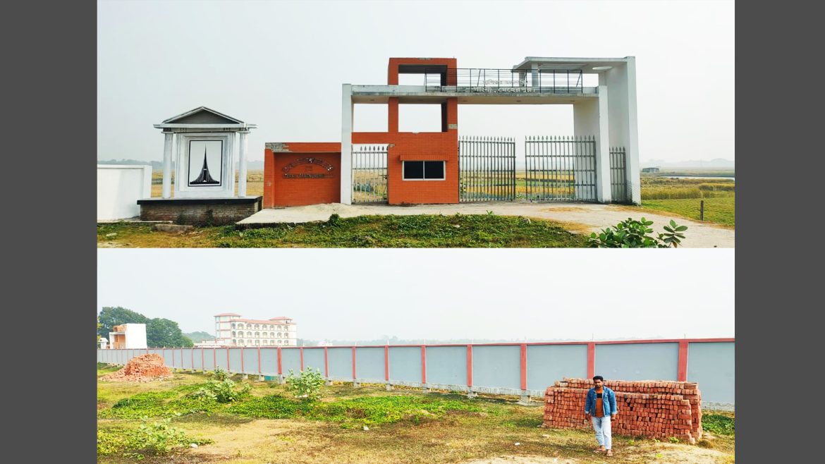 তেরাইল-জোড়পুকুরিয়া কলেজে অন্যের জমি দখল করে গেইট ও প্রাচীর নির্মাণ