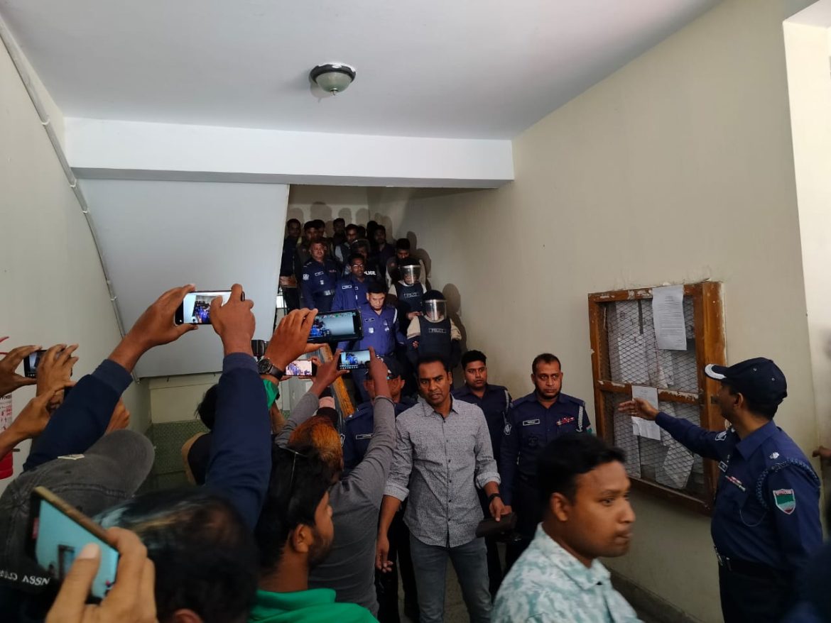 ফরহাদ ও মৃদুলের তিন দিন , বাবলু বিশ্বাসের দুই দিনের রিমাণ্ড