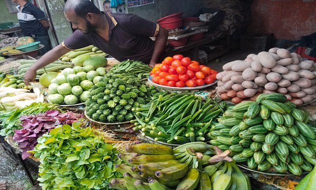 সপ্তাহ ব্যবধানে সবজিসহ নিত্যপ্রয়োজনীয় দ্রব্যের দাম স্থিতিশীল