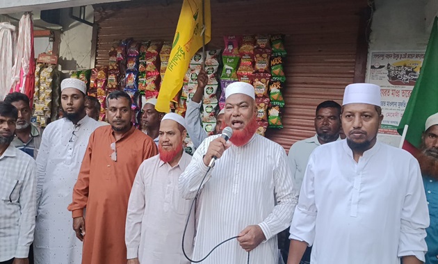 মেহেরপুরের টেংরামারিতে জামায়াত প্রার্থী তাজউদ্দিন খানের গণসংযোগ