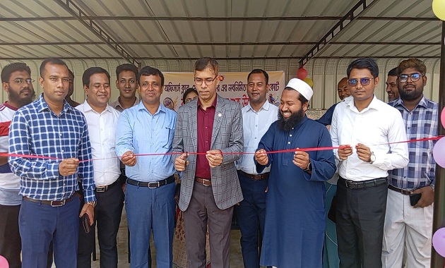 মেহেরপুরে অফিসার্স ক্লাবের নবনির্মিত ব্যাডমিন্টন কোর্ট উদ্বোধন