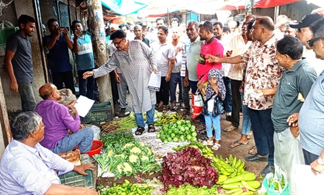 ধানের শীষে ভোট চেয়ে অ্যাড. কামরুল হাসানের গণসংযোগ