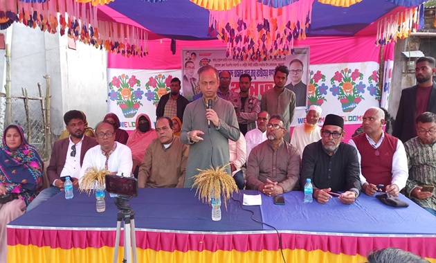 দামুড়হুদার নতিপোতা ইউনিয়নে বিএনপি প্রার্থী বাবু খানের পথসভা