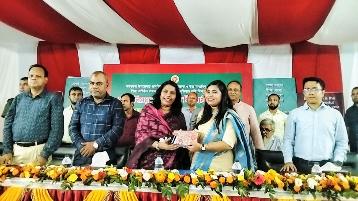দামুড়হুদায় কৃতি শিক্ষার্থীদের সংবর্ধনা ও মতবিনিময়
